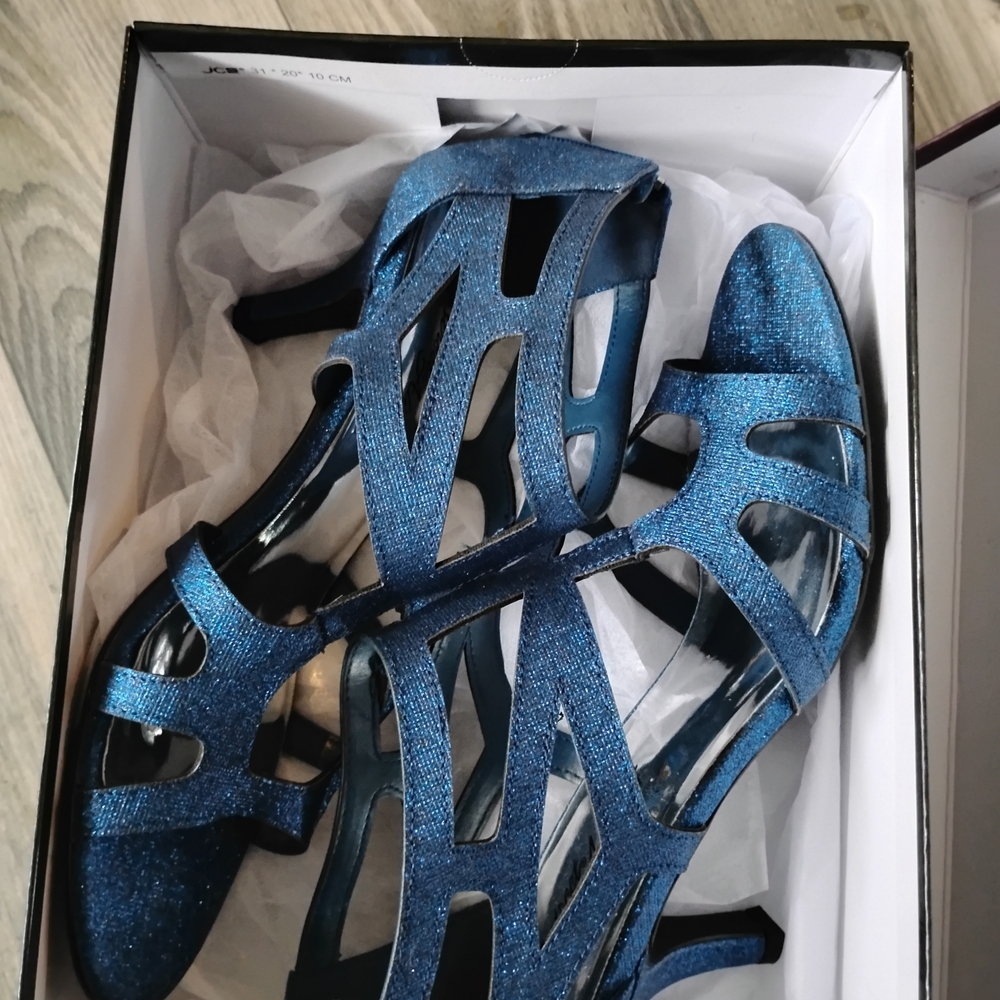 New - Blue - Easy Street Navy Flattery Strappy Heels size 9.5